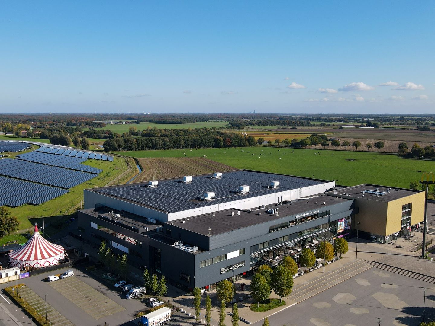 Evenementenhal Breepark in Breda, locatie van de Mega Snuffelmarkt