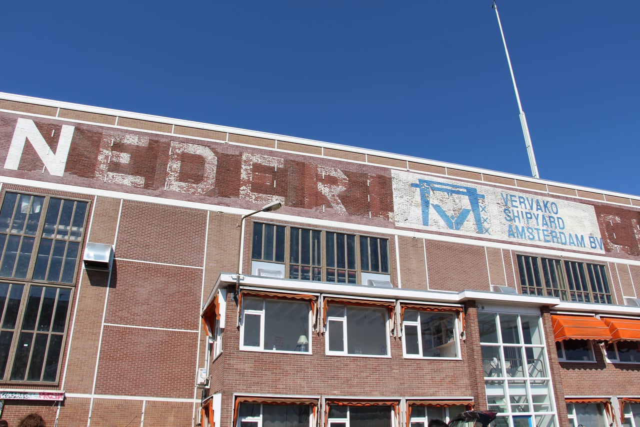 De oude scheepsbouwloods op de NDSM-werf in mei 2016.
